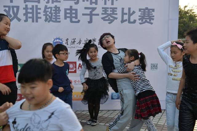 记2014年中国j9集团杯双排键电子琴总决赛