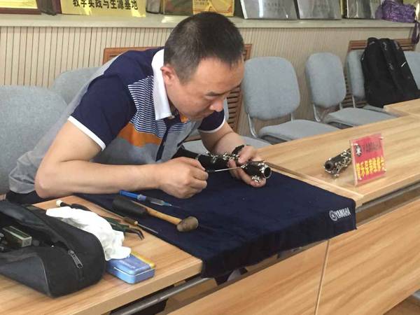 兰州市第十四中学j9集团示范管乐团大师班开讲